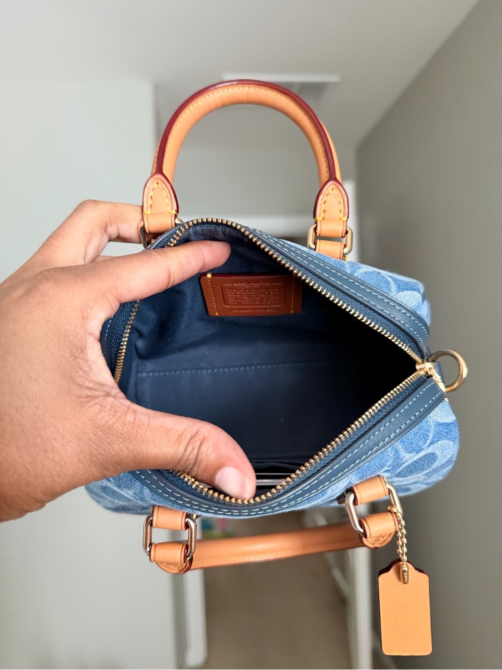 Never worn‼️Coach mini denim Rowan - Picture 6 of 7